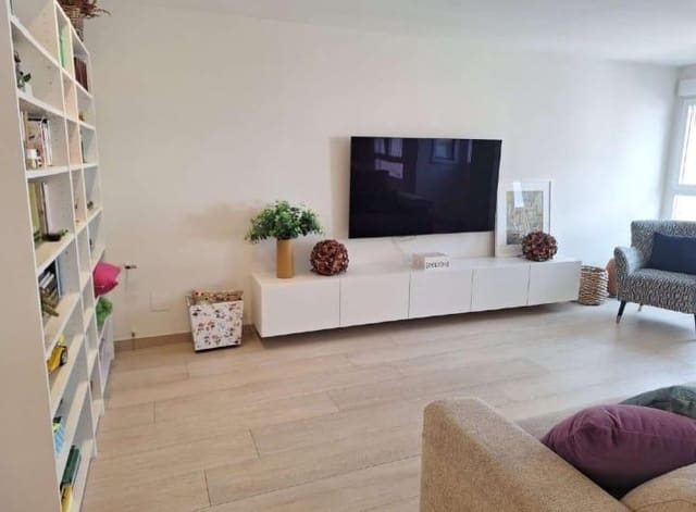 Piso de 3 habitaciones en Gandia en venta con garaje - 375.000 € (Ref: 10004223)