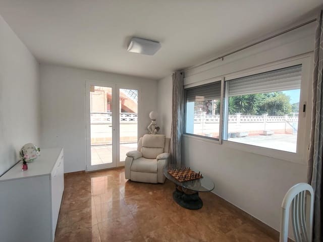 4 Zimmer Villa zu verkaufen in Gandia mit Garage - 300.000 € (Ref: 10022517)