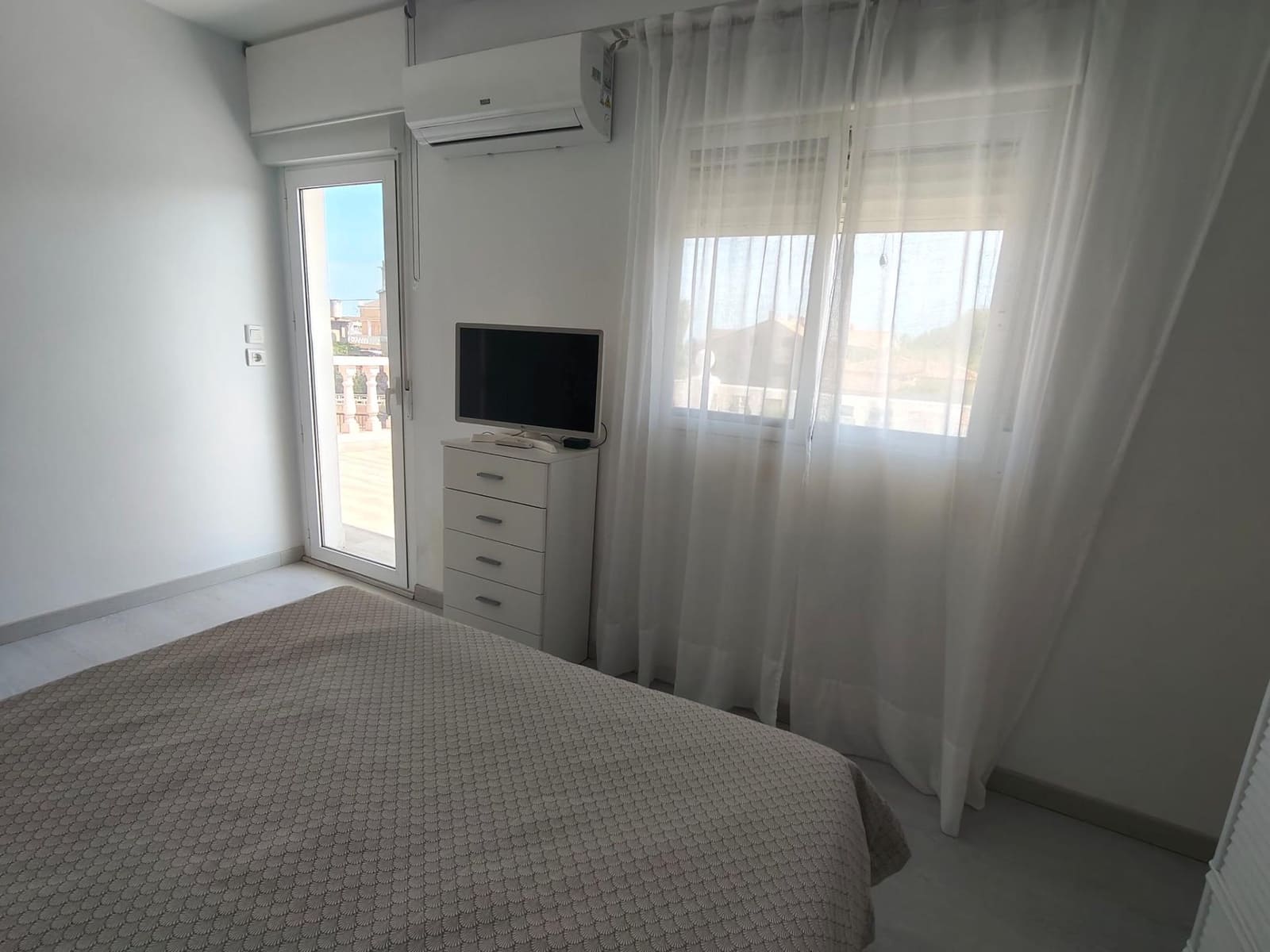 4 Zimmer Villa zu verkaufen in Gandia mit Garage - 300.000 € (Ref: 10022517)