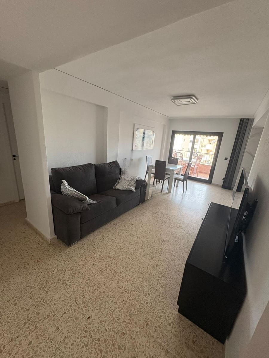 Appartement de 3 chambres à louer à Gandia avec piscine garage - 750 € (Ref: 10027367)