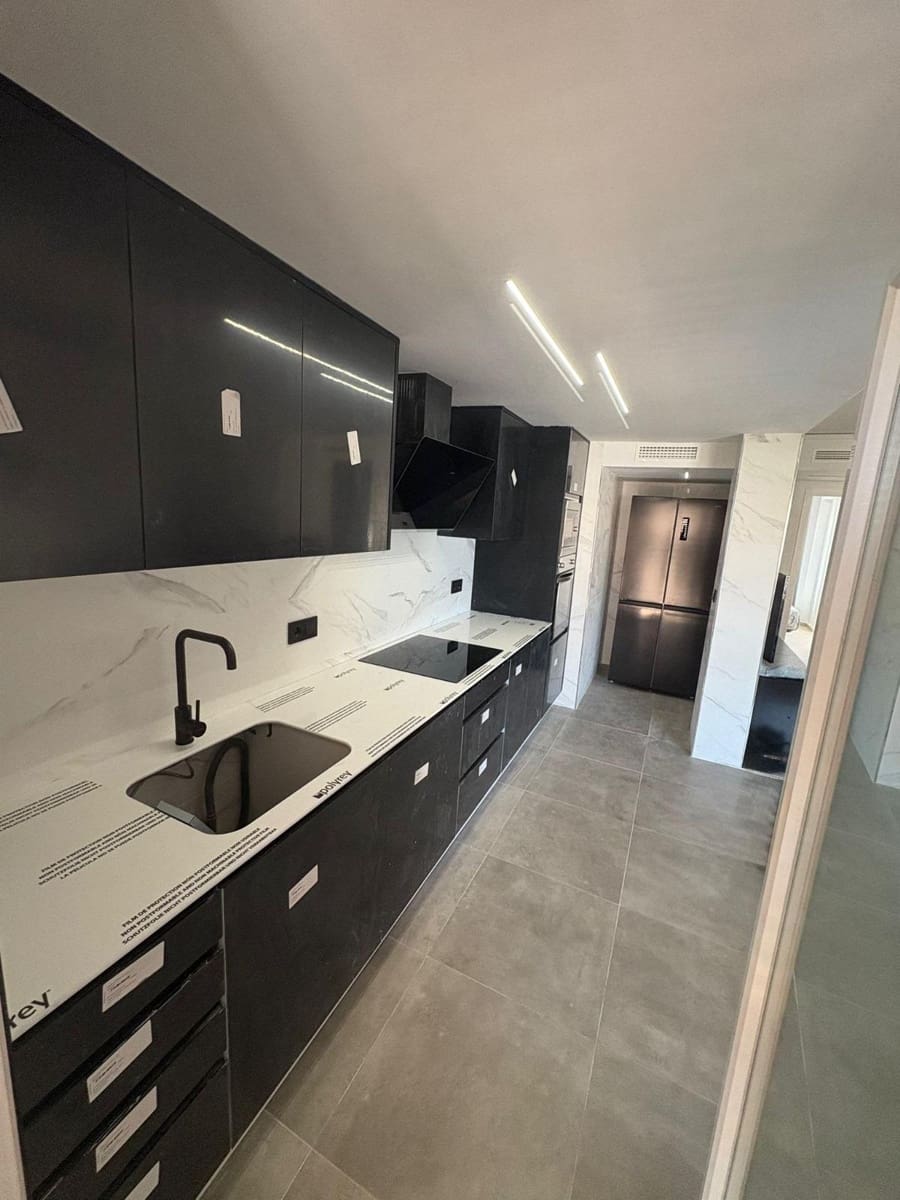 Appartement de 3 chambres à louer à Gandia avec piscine garage - 750 € (Ref: 10027367)