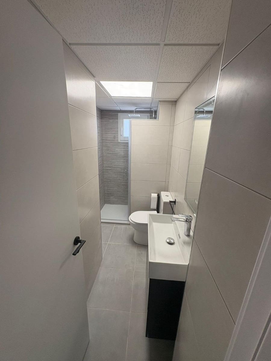 Appartement de 3 chambres à louer à Gandia avec piscine garage - 750 € (Ref: 10027367)