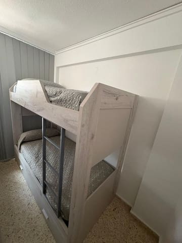 Appartement de 3 chambres à louer à Gandia avec piscine garage - 750 € (Ref: 10027367)