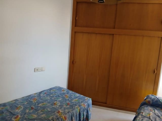 Appartement de 3 chambres à louer à Gandia avec piscine garage - 750 € (Ref: 10027367)