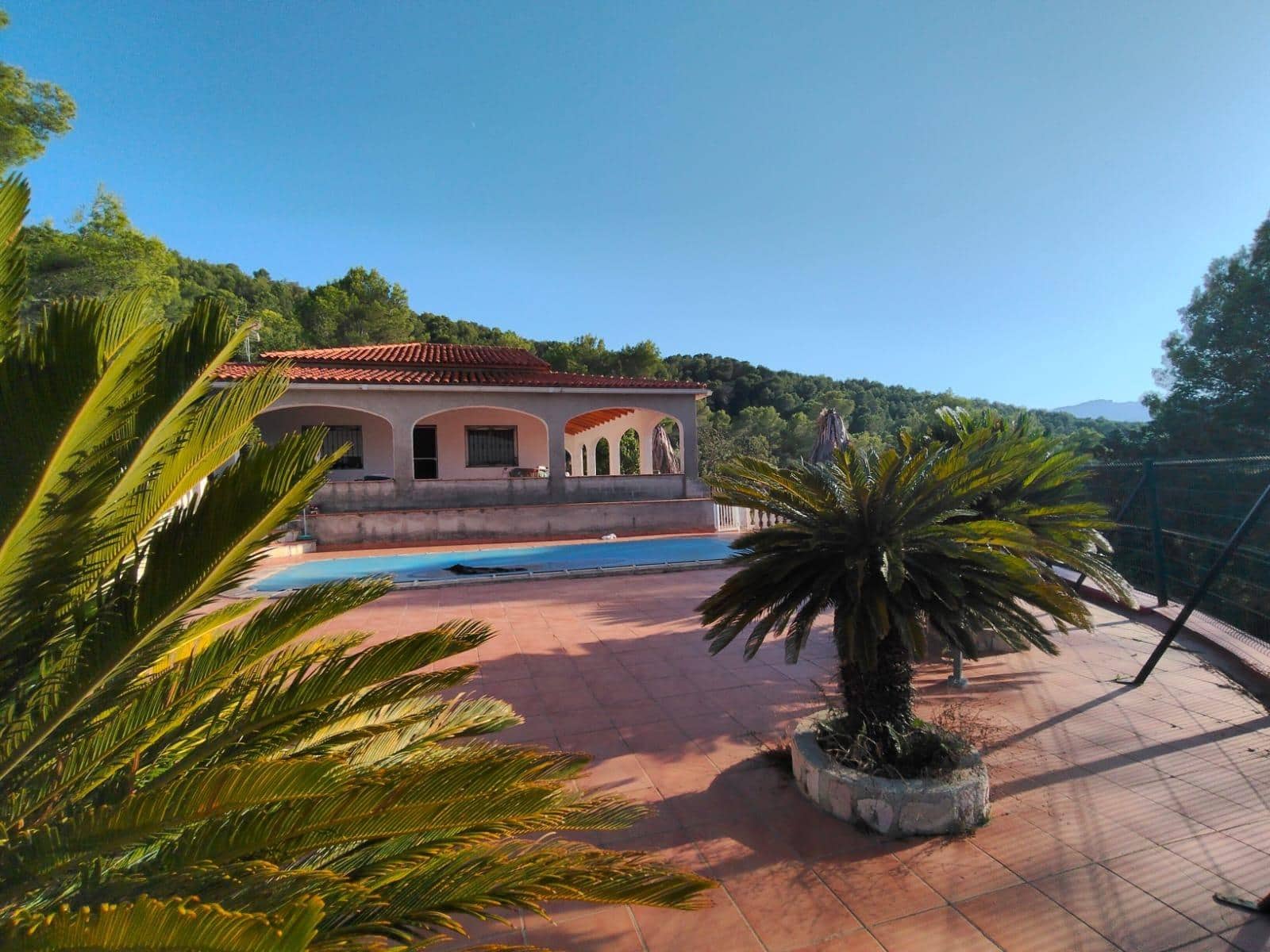3 bedroom Villa for sale in Villalonga with pool garage - € 148,000 (Ref: 10034018)