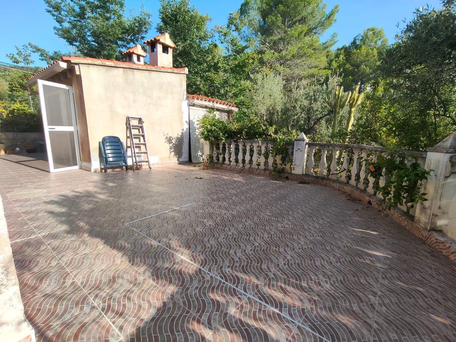 3 bedroom Villa for sale in Villalonga with pool garage - € 148,000 (Ref: 10034018)
