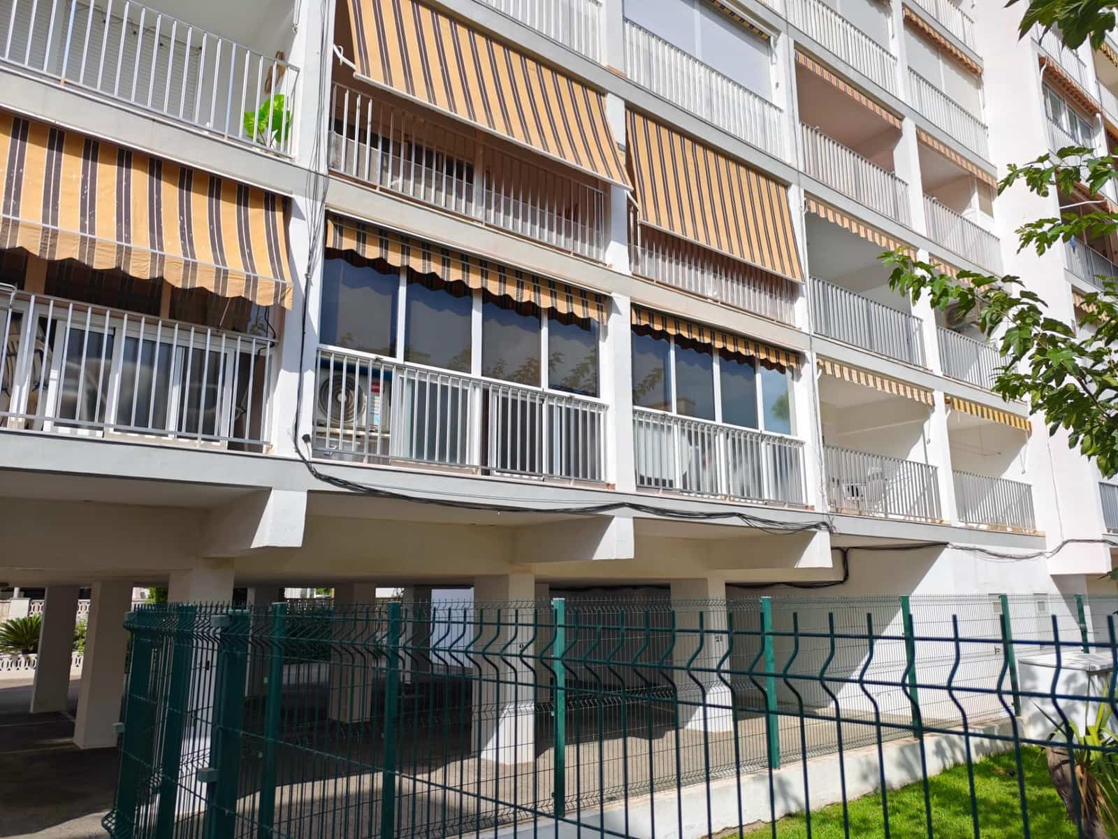 3 sypialnia Apartament na sprzedaż w Gandia z basenem garażem - 329 000 € (Ref: 10047364)