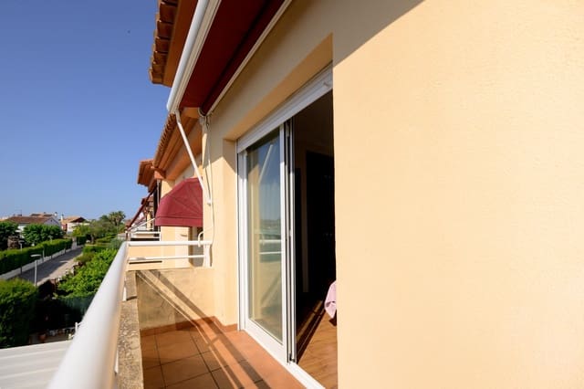 3 soverom Kjedet enebolig til salgs i Gandia med svømmebasseng garasje - € 380 000 (Ref: 10062056)