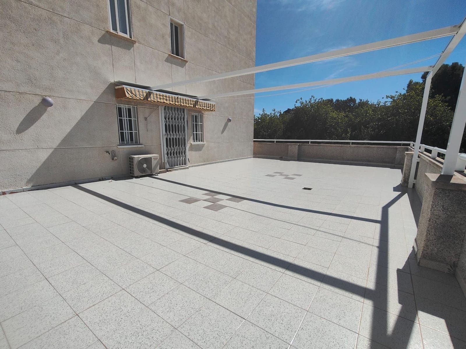 3 bedroom Apartment for sale in Gandia with pool garage - € 308,000 (Ref: 10086224)
