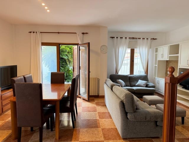 3 makuuhuone Paritalo vuokrattavana paikassa Gandia mukana uima-altaan 
autotalli - 1 950 € (Ref: 10180667)