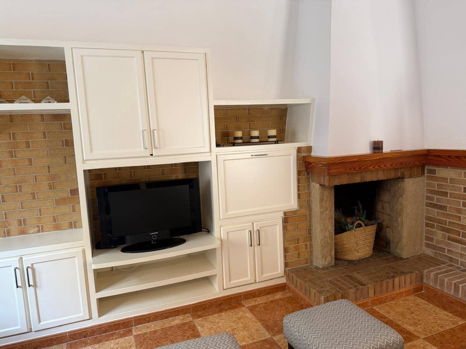 3 bedroom Semi-detached Villa for rent in Gandia with pool garage - € 1,950 (Ref: 10180667)