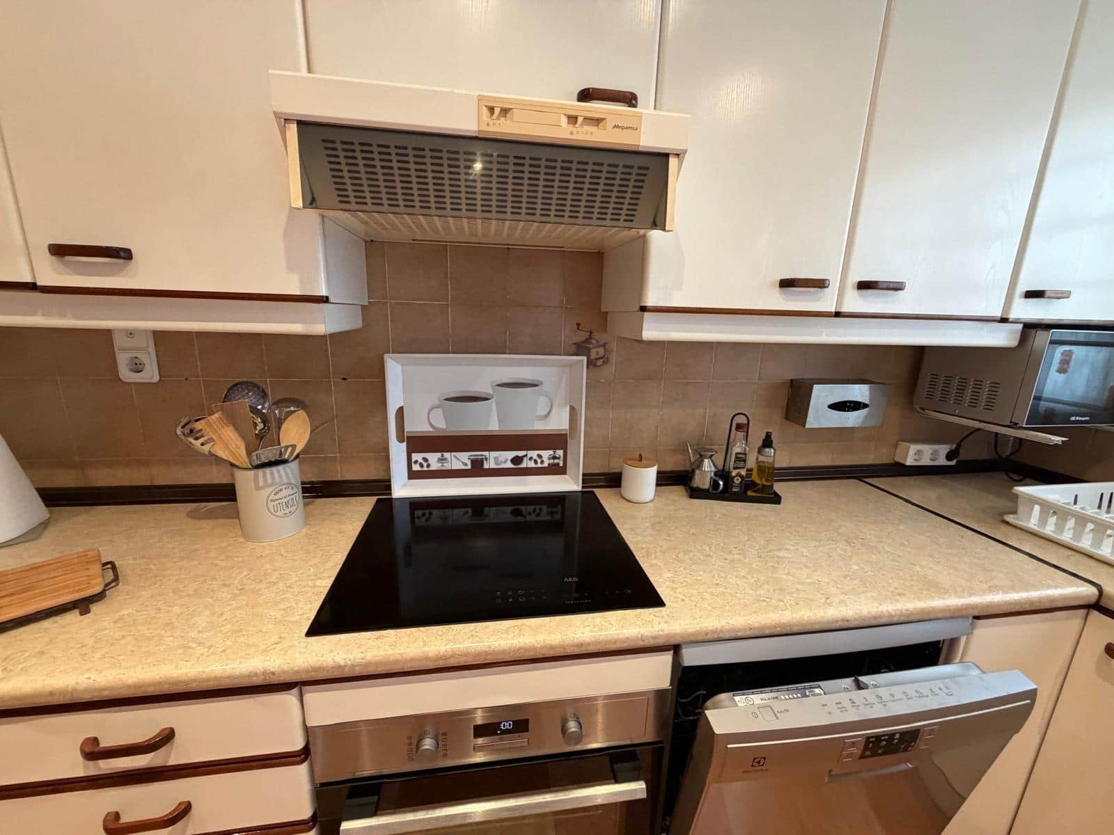 3 bedroom Semi-detached Villa for rent in Gandia with pool garage - € 1,950 (Ref: 10180667)