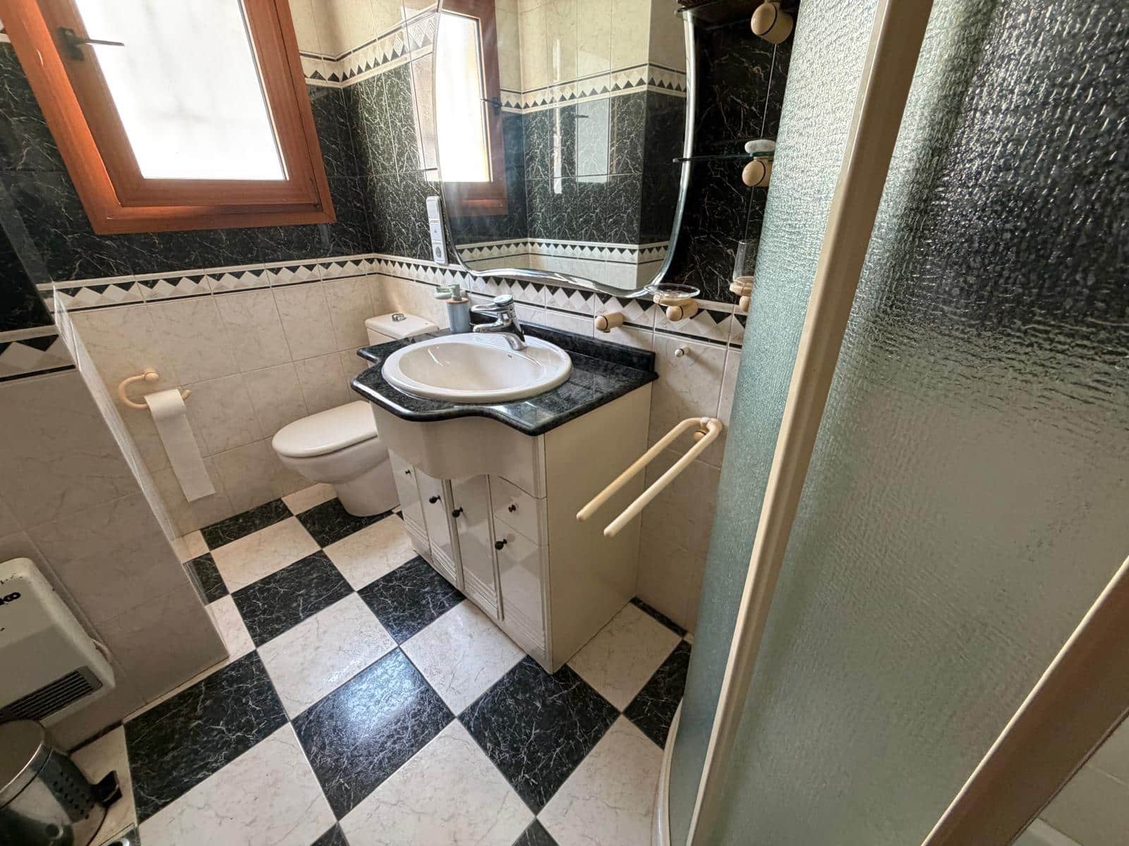 3 bedroom Semi-detached Villa for rent in Gandia with pool garage - € 1,950 (Ref: 10180667)