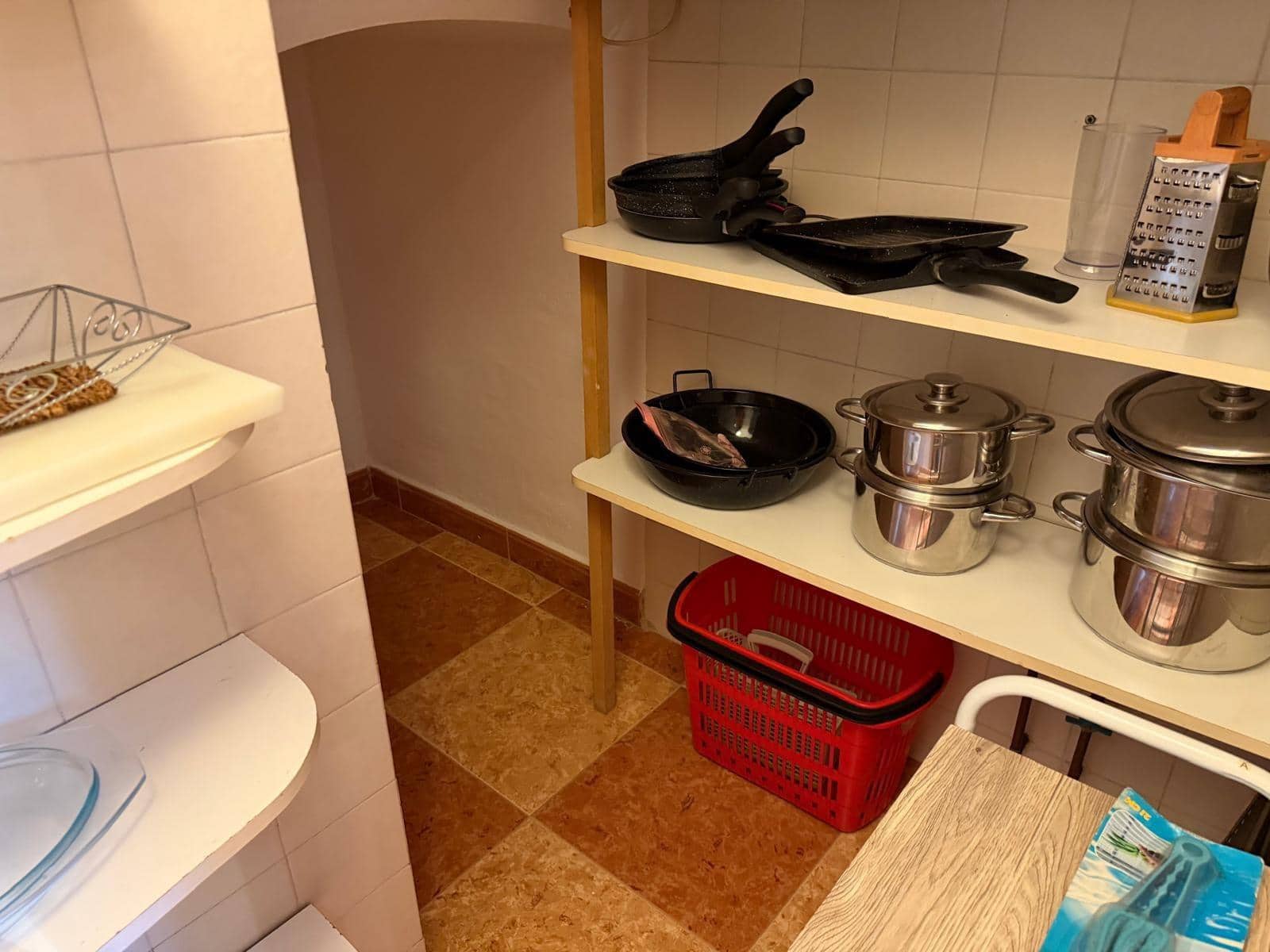 3 bedroom Semi-detached Villa for rent in Gandia with pool garage - € 1,950 (Ref: 10180667)