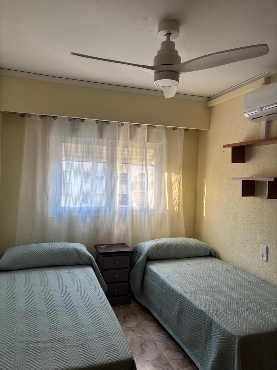 3 bedroom Apartment for holiday rental in Gandia with pool - € 1,200 (Ref: 9843888)
