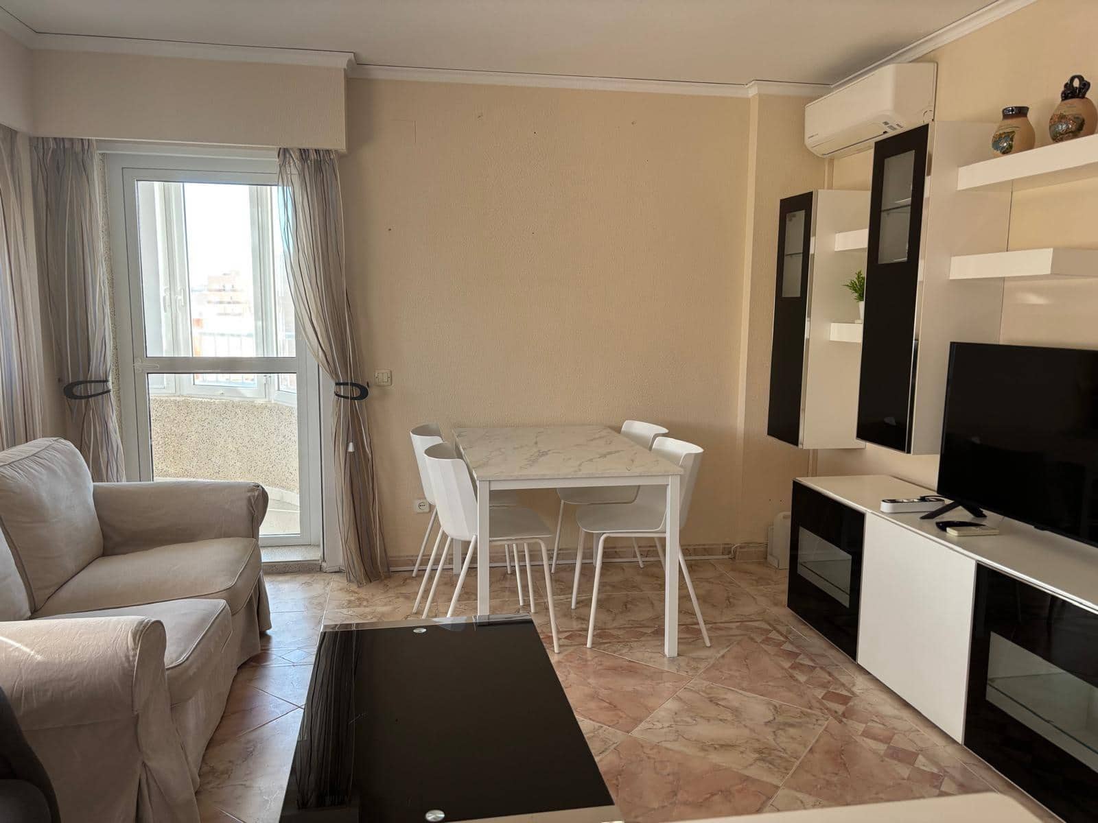 3 bedroom Apartment for holiday rental in Gandia with pool - € 1,200 (Ref: 9843888)