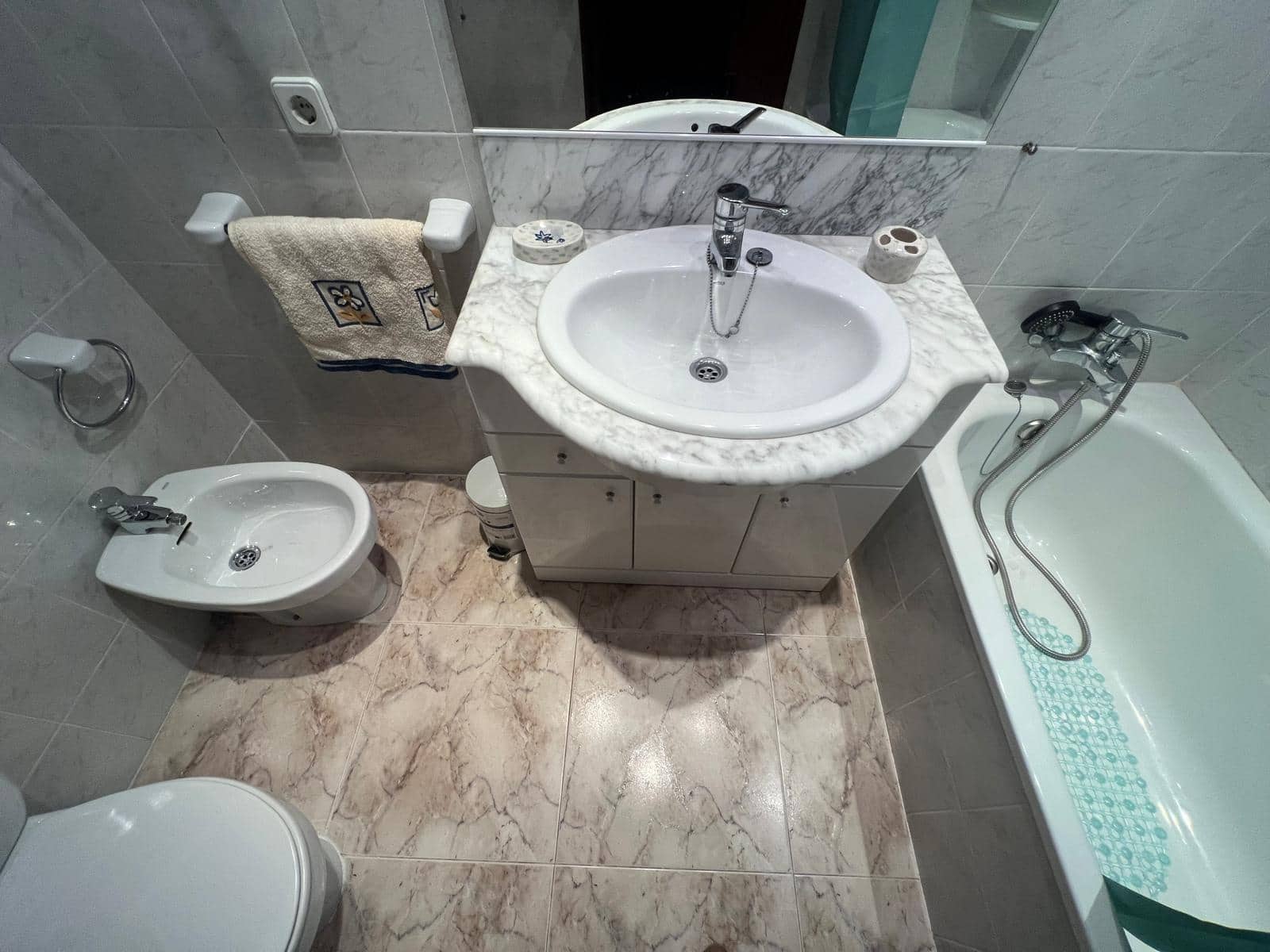 3 bedroom Apartment for holiday rental in Gandia with pool - € 1,200 (Ref: 9843888)