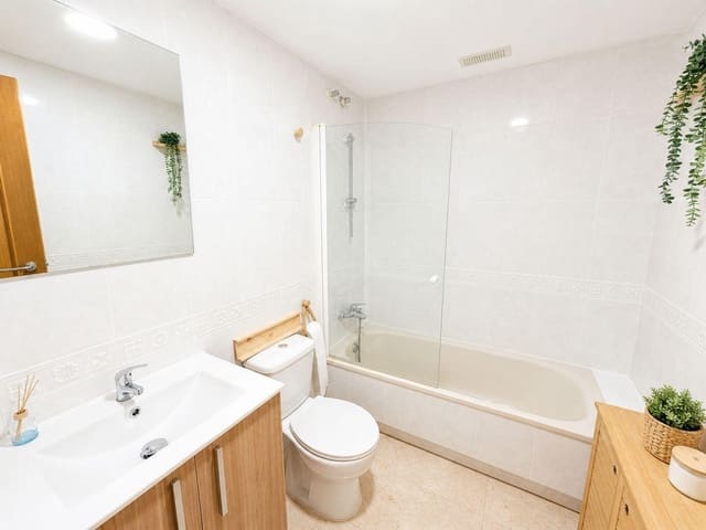 2 bedroom Apartment for holiday rental in Daimús with pool - € 1,200 (Ref: 9843893)