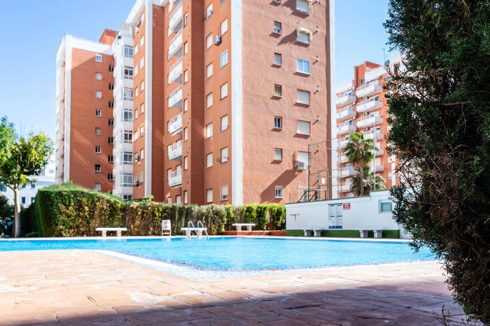 2 bedroom Apartment for sale in Gandia with pool - € 247,000 (Ref: 9843894)