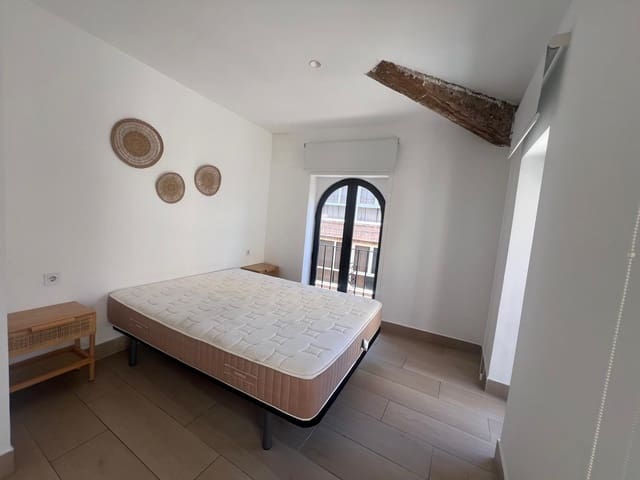 2 bedroom Flat for rent in Gandia - € 800 (Ref: 9843897)