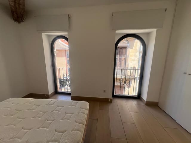2 bedroom Flat for rent in Gandia - € 800 (Ref: 9843897)