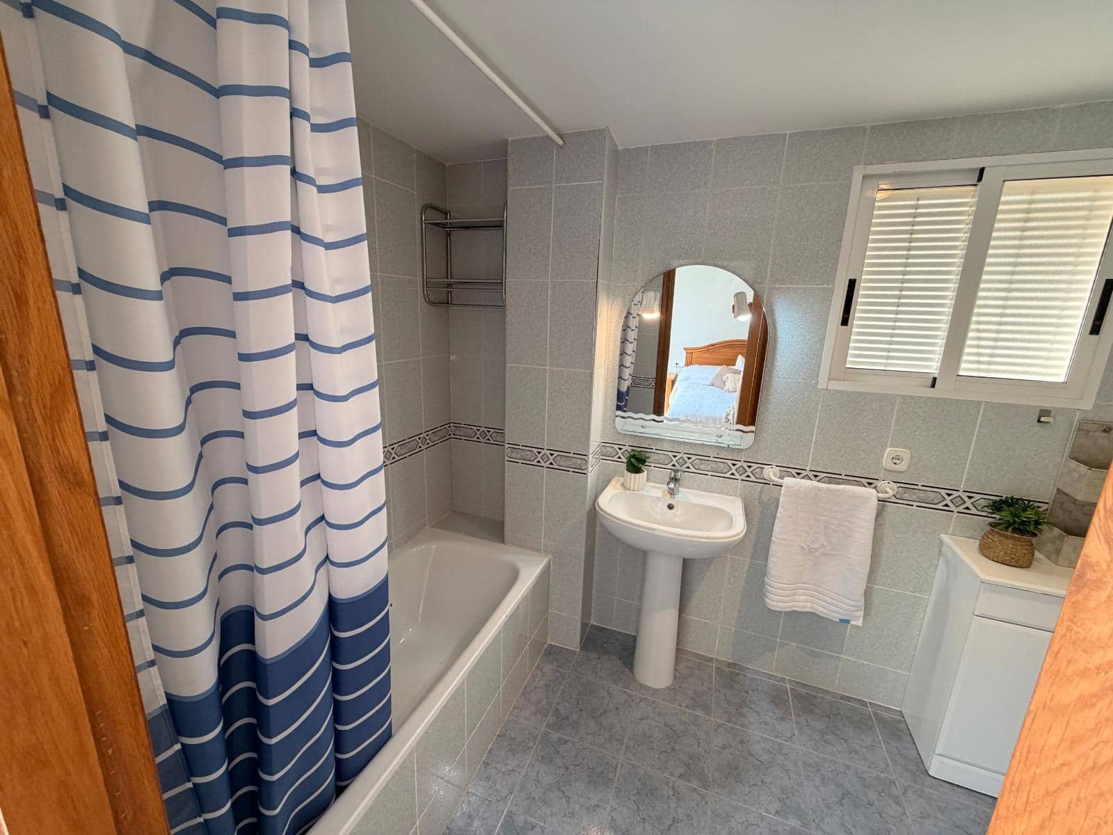 3 bedroom Apartment for sale in Gandia with pool garage - € 290,000 (Ref: 9843898)