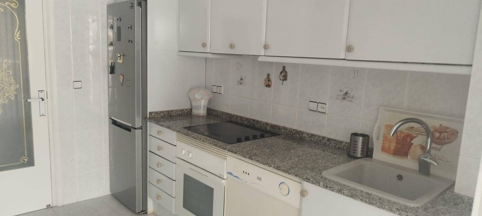 3 slaapkamer Appartement voor vakantieverhuur in Gandia - € 2.000 (Ref: 9843900)