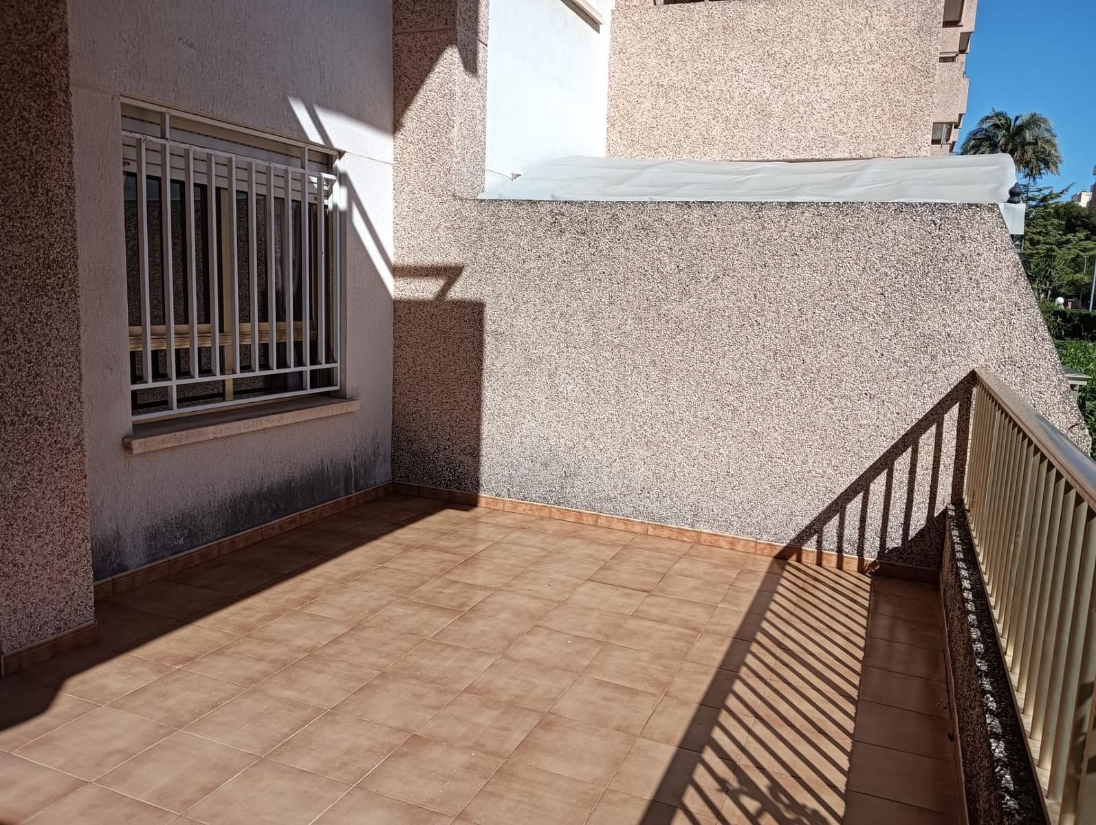 2 bedroom Apartment for sale in Gandia with pool - € 219,000 (Ref: 9843901)