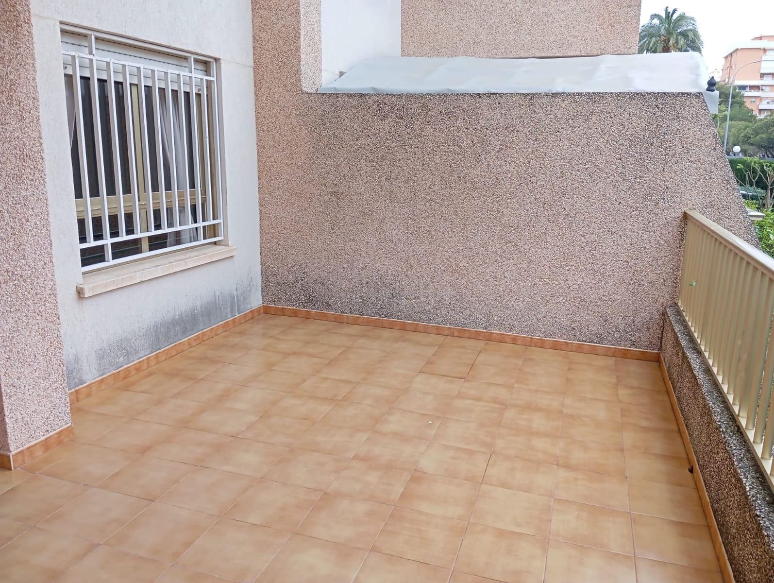 2 bedroom Apartment for sale in Gandia with pool - € 219,000 (Ref: 9843901)