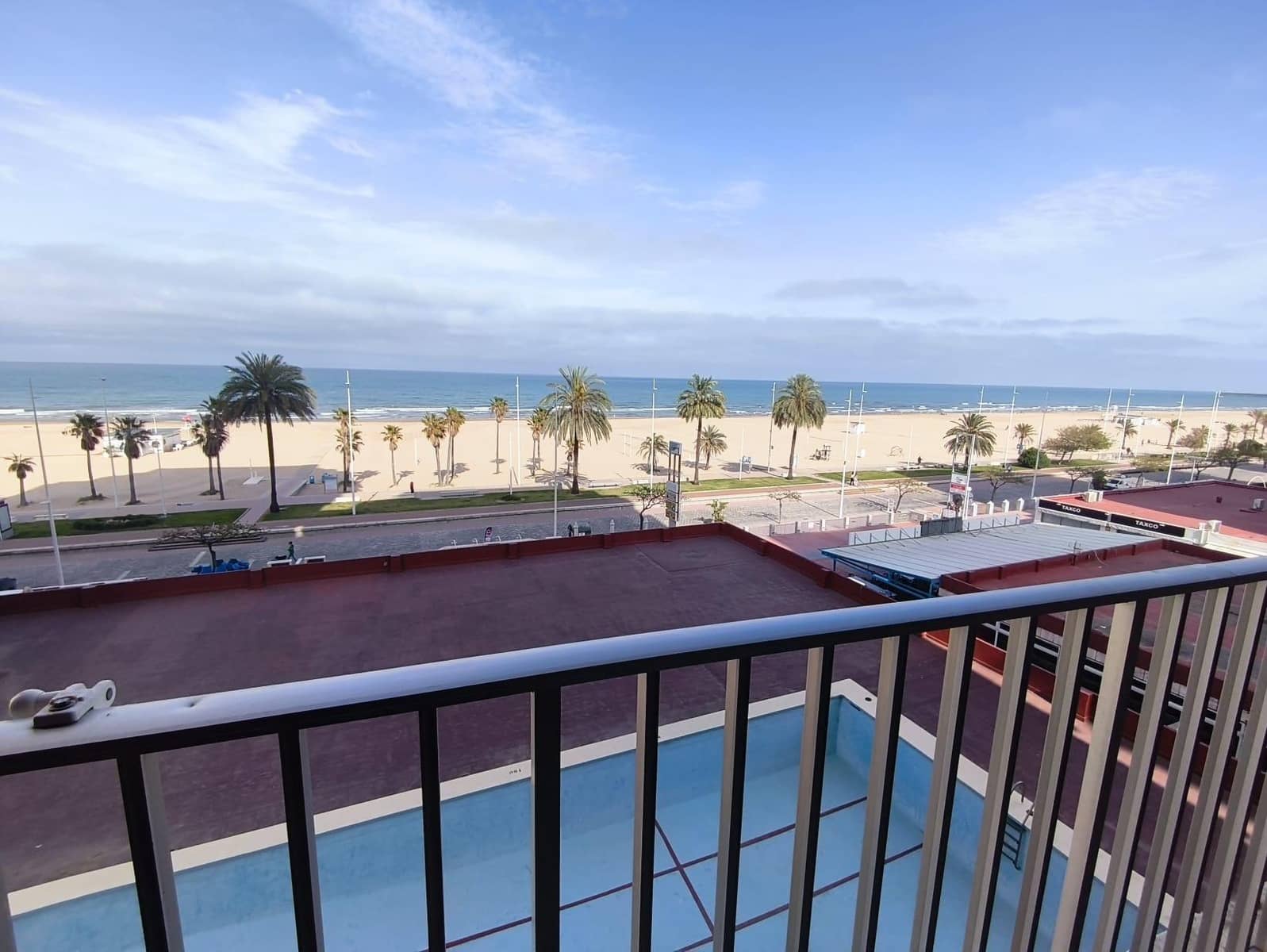   4 soveværelse   ferieLejlighed i Gandia   med   swimmingpool  garage  - € 1.200 (Ref: 9843902)