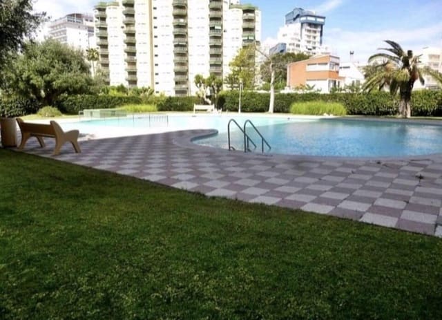 Appartement de 4 chambres de location de vacances à Gandia avec piscine garage - 1 200 € (Ref: 9843902)