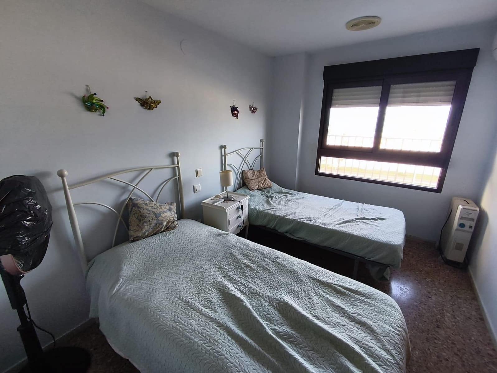   4 soveværelse   ferieLejlighed i Gandia   med   swimmingpool  garage  - € 1.200 (Ref: 9843902)