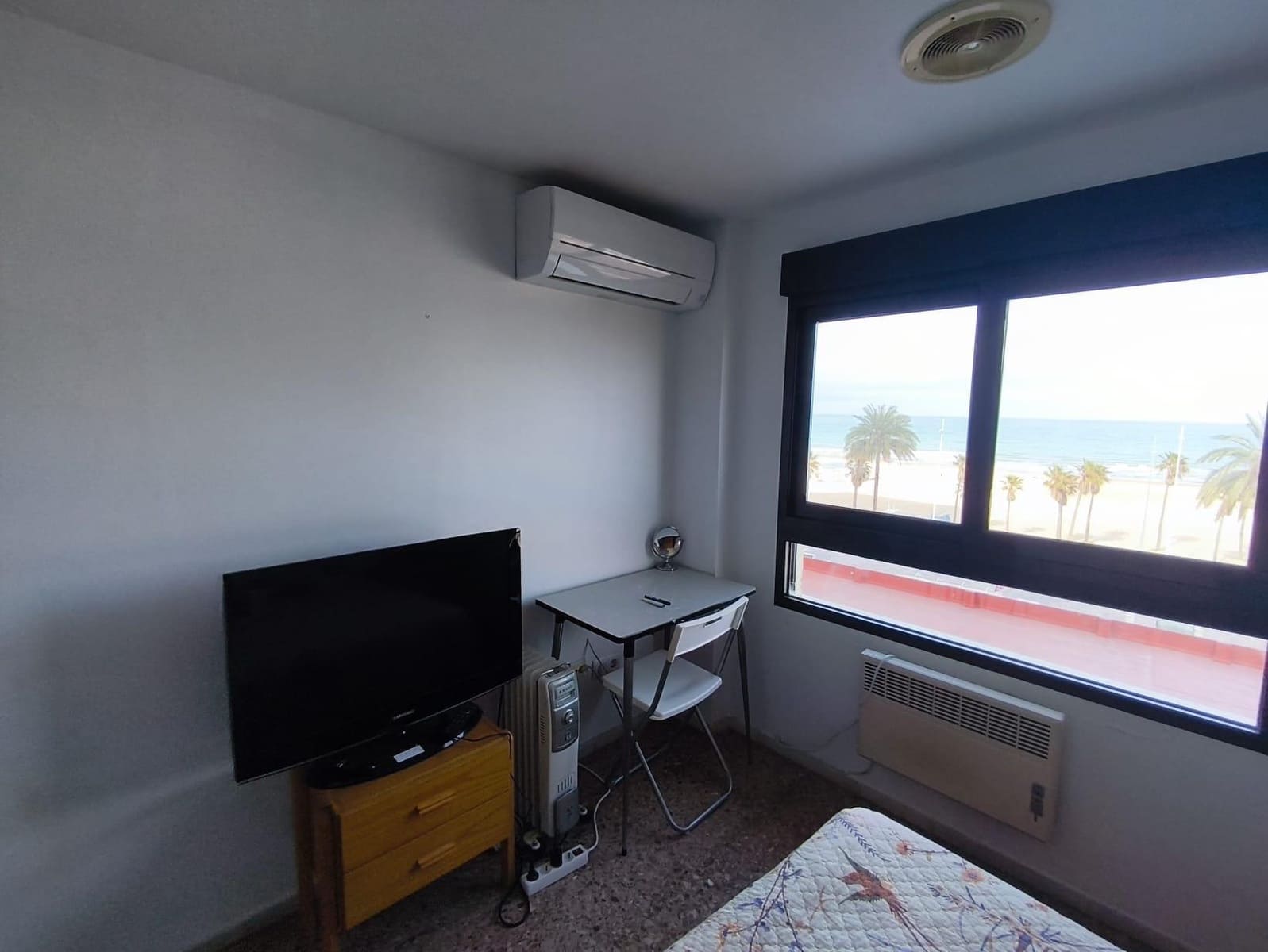   4 soveværelse   ferieLejlighed i Gandia   med   swimmingpool  garage  - € 1.200 (Ref: 9843902)