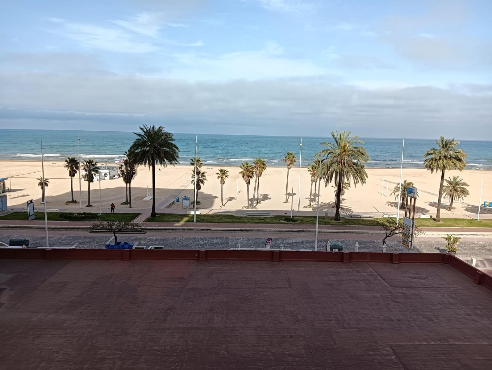   4 soveværelse   ferieLejlighed i Gandia   med   swimmingpool  garage  - € 1.200 (Ref: 9843902)