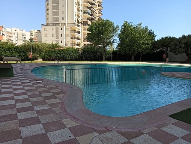 4 bedroom Apartment for holiday rental in Gandia with pool garage - € 1,200 (Ref: 9843902)