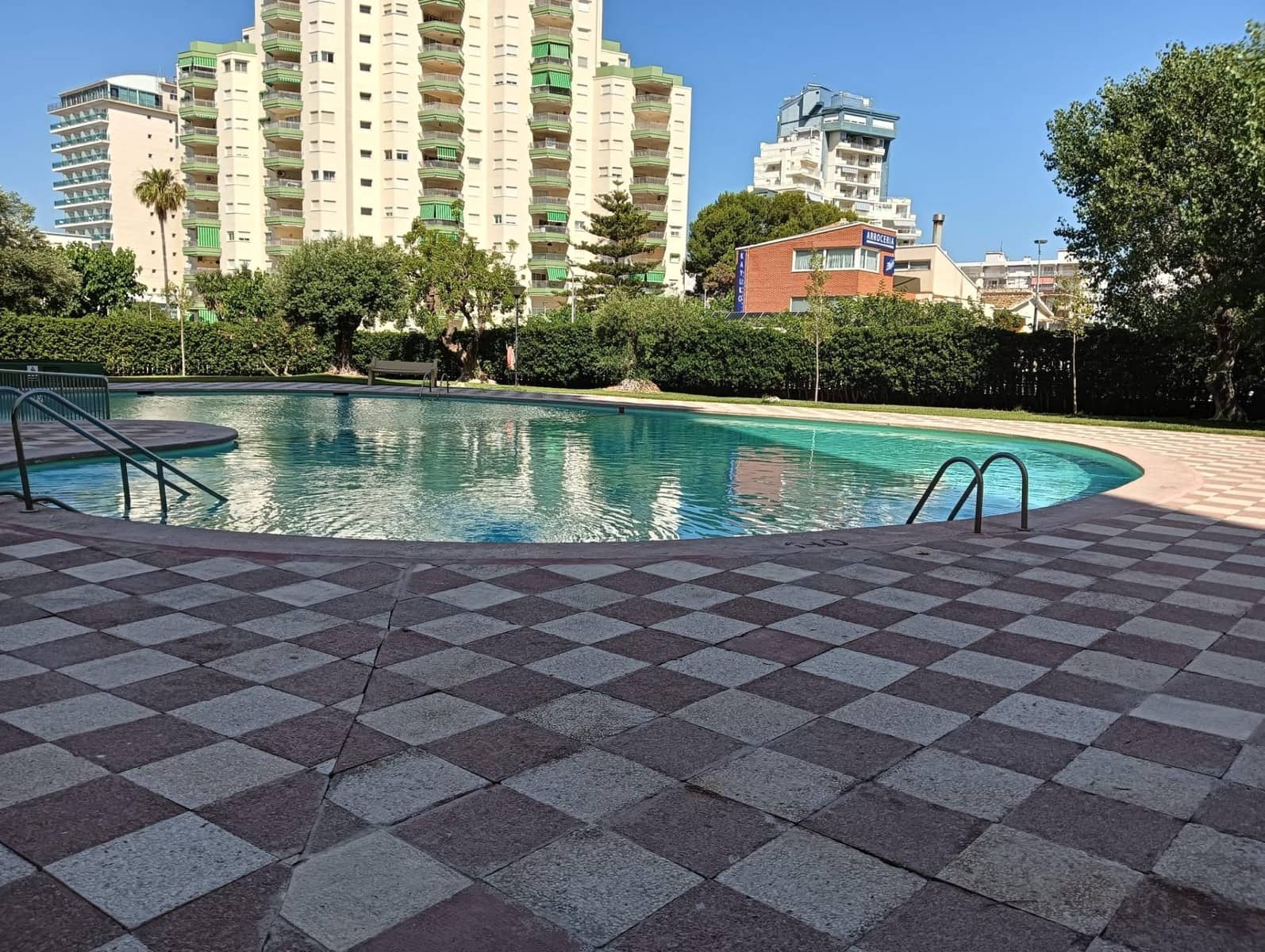 4 bedroom Apartment for holiday rental in Gandia with pool garage - € 1,200 (Ref: 9843902)