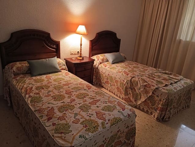 4 Zimmer Ferienapartment in Gandia mit Pool - 1.700 € (Ref: 9843903)