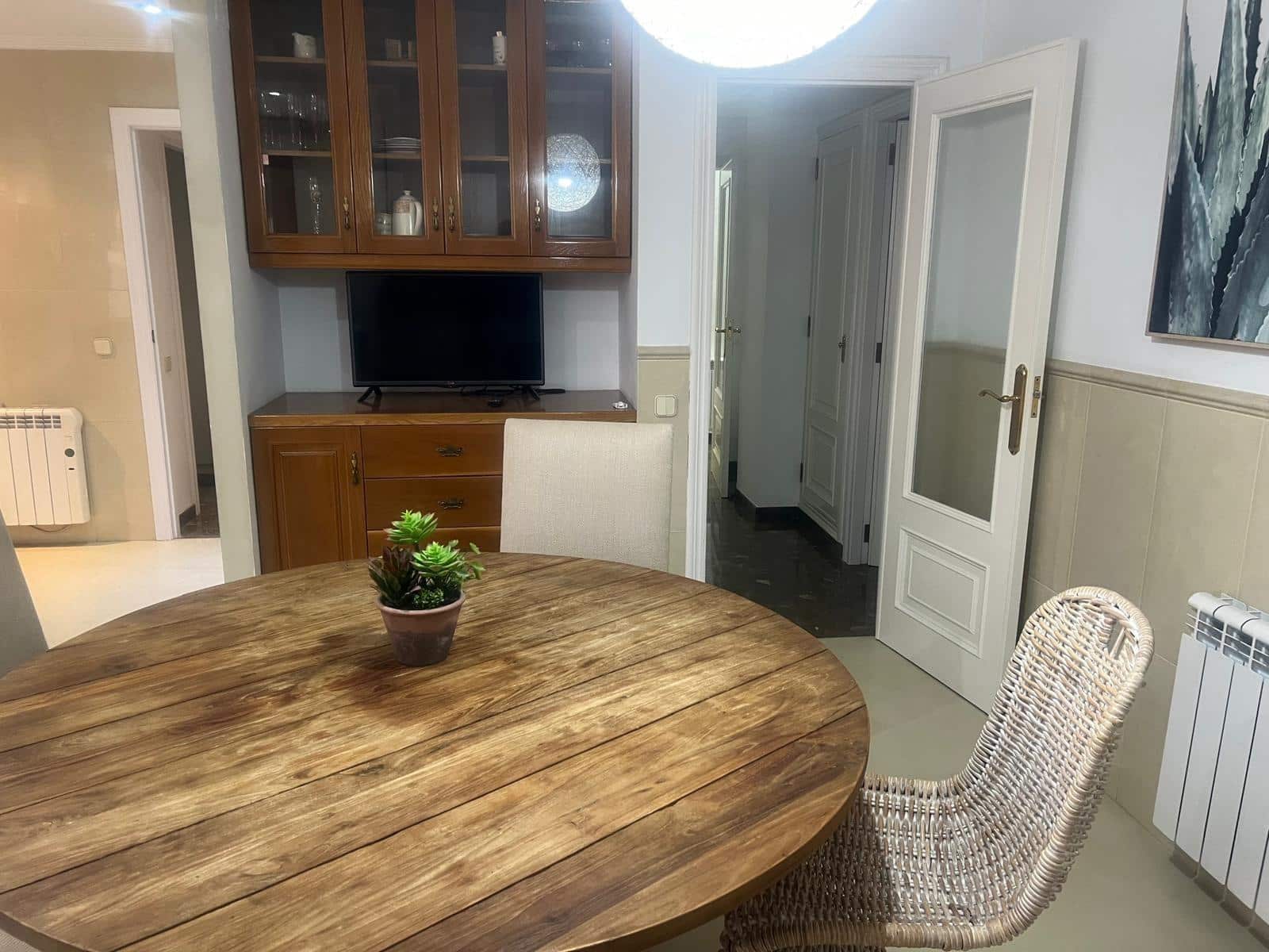 3 bedroom Flat for rent in Tavernes de la Valldigna - € 850 (Ref: 9843906)