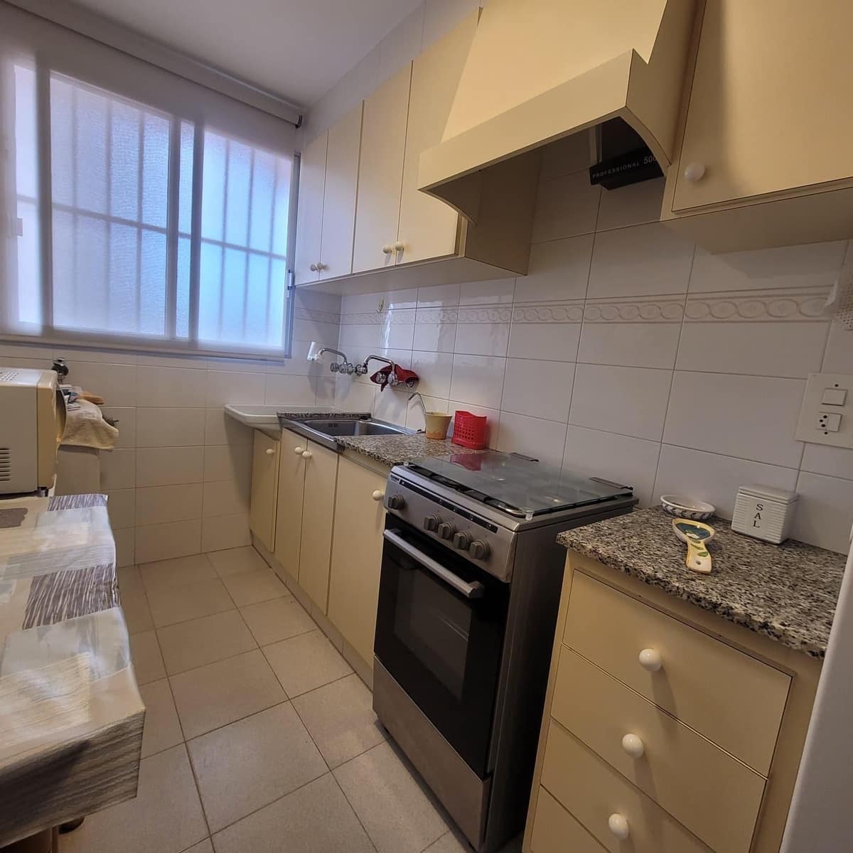 2 bedroom Beach Apartment for sale in Miramar - € 174,000 (Ref: 9843907)