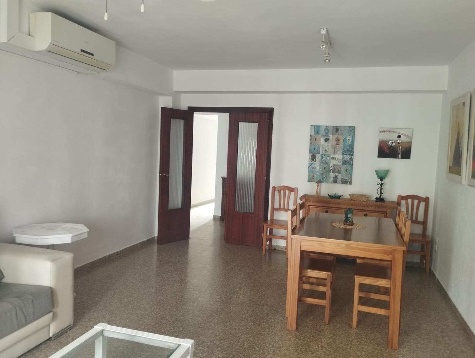4 bedroom Apartment for rent in Gandia - € 900 (Ref: 9843908)