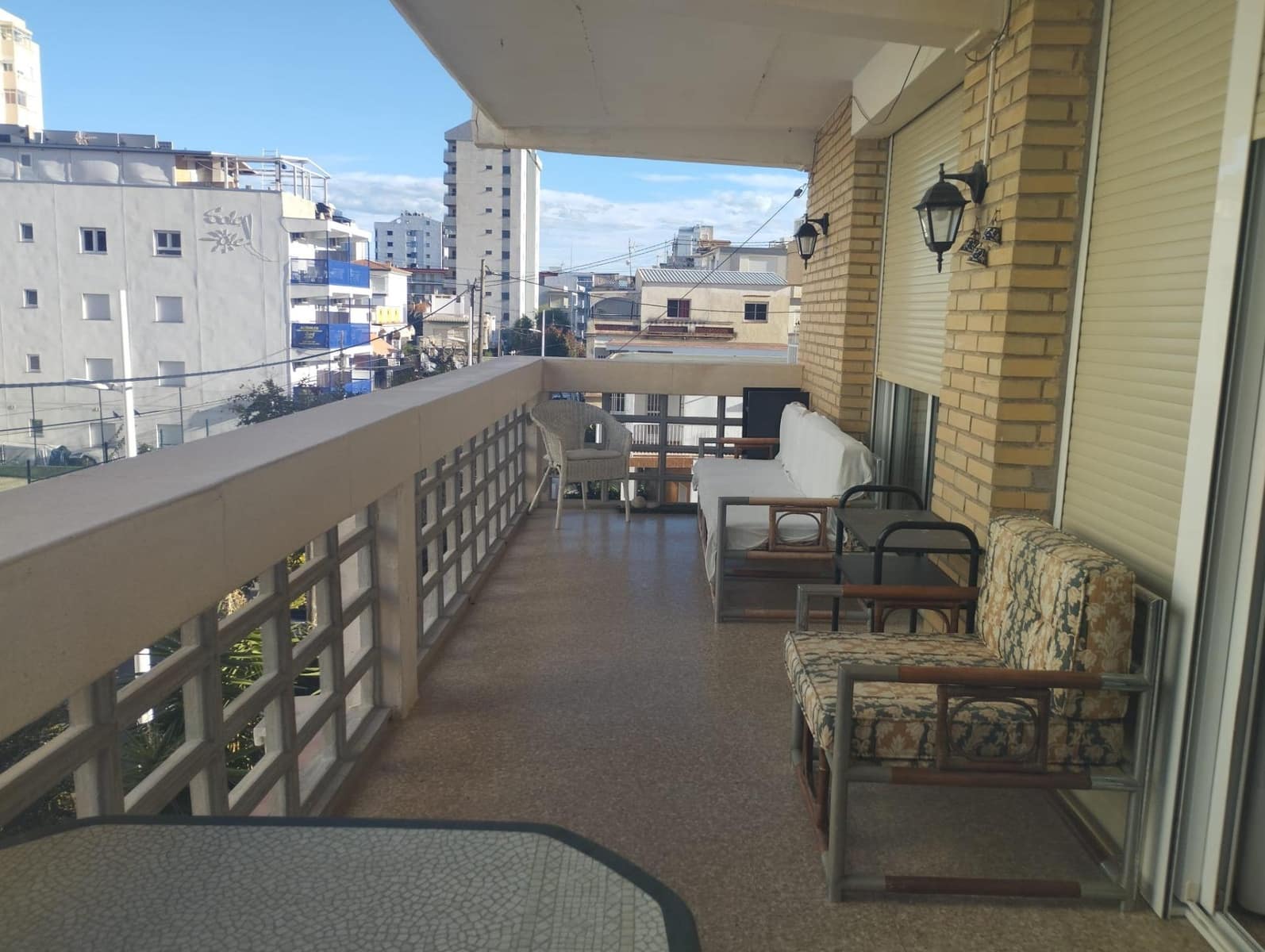 4 bedroom Apartment for rent in Gandia - € 900 (Ref: 9843908)