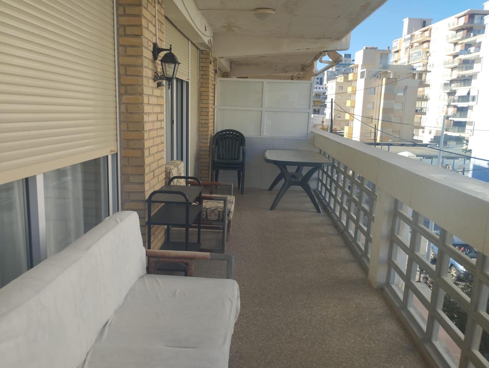4 bedroom Apartment for rent in Gandia - € 900 (Ref: 9843908)