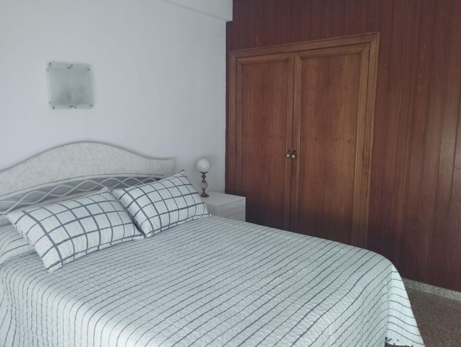 4 bedroom Apartment for rent in Gandia - € 900 (Ref: 9843908)