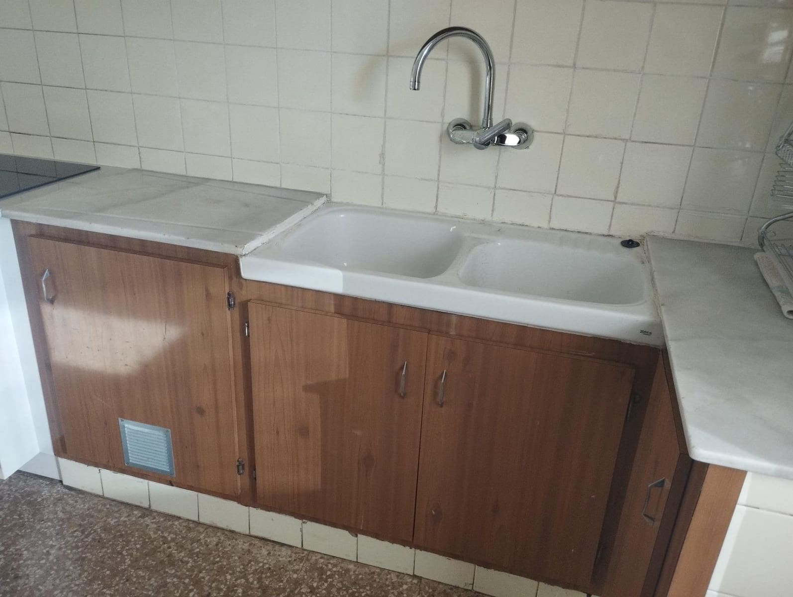 4 bedroom Apartment for rent in Gandia - € 900 (Ref: 9843908)