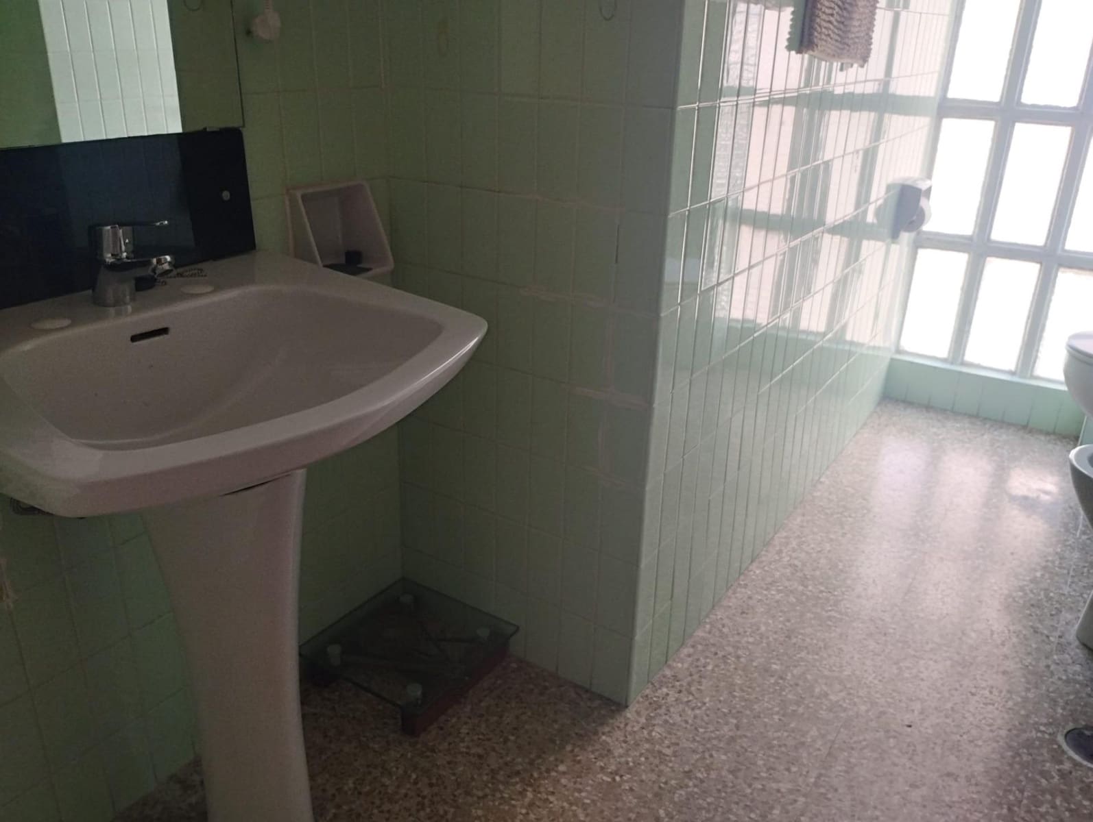 4 bedroom Apartment for rent in Gandia - € 900 (Ref: 9843908)