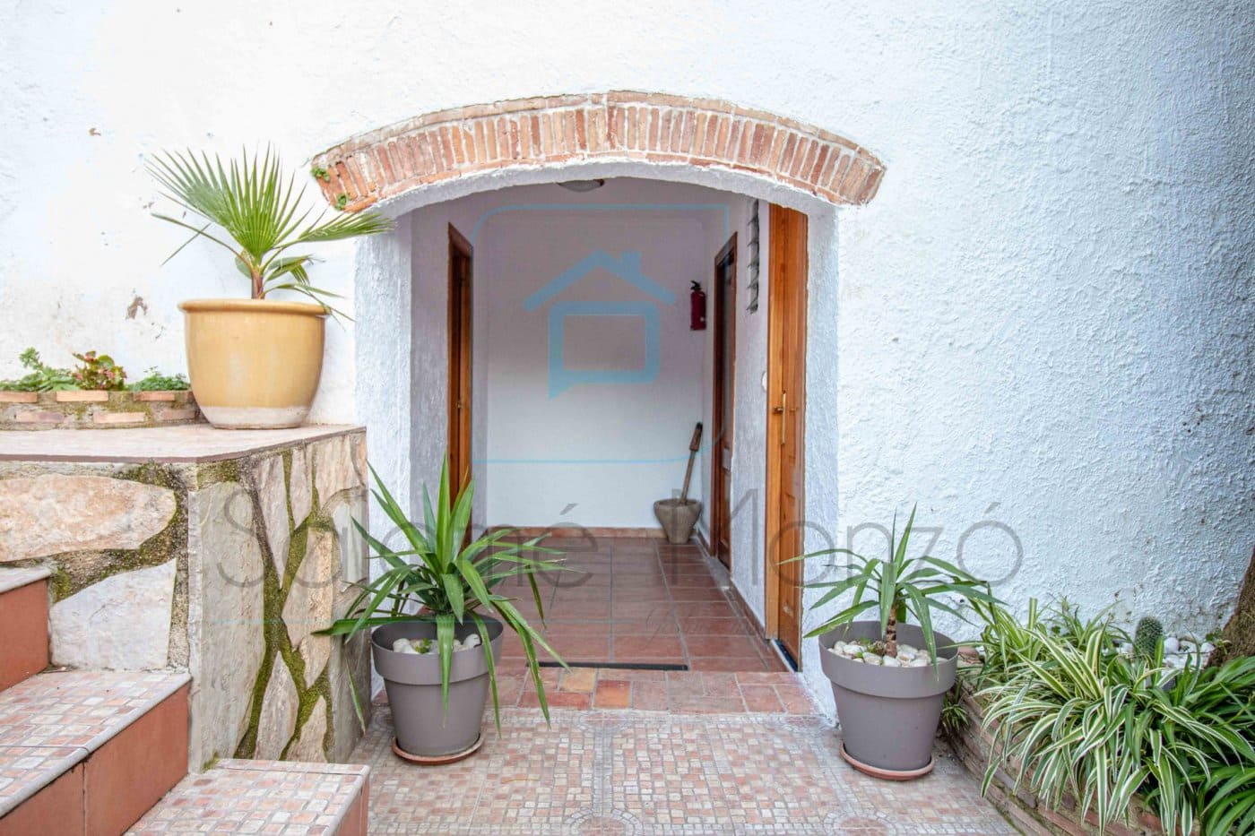 6 bedroom Finca/Country House for sale in Barx with pool - € 360,000 (Ref: 9843909)