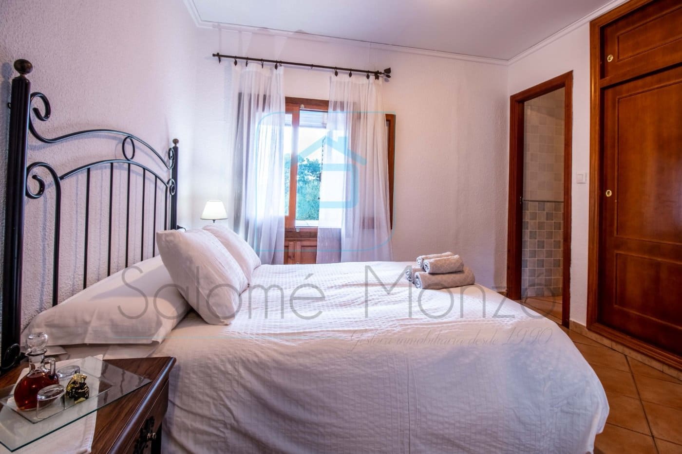 6 bedroom Finca/Country House for sale in Barx with pool - € 360,000 (Ref: 9843909)