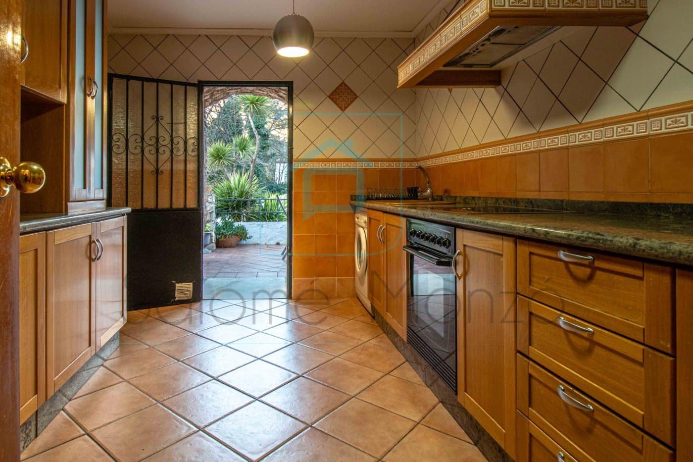 6 bedroom Finca/Country House for sale in Barx with pool - € 360,000 (Ref: 9843909)
