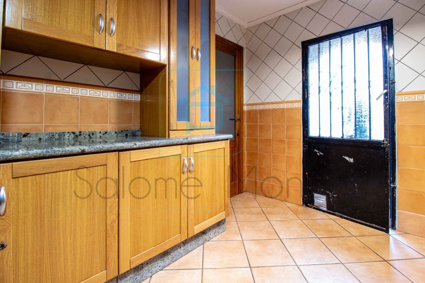 6 bedroom Finca/Country House for sale in Barx with pool - € 360,000 (Ref: 9843909)