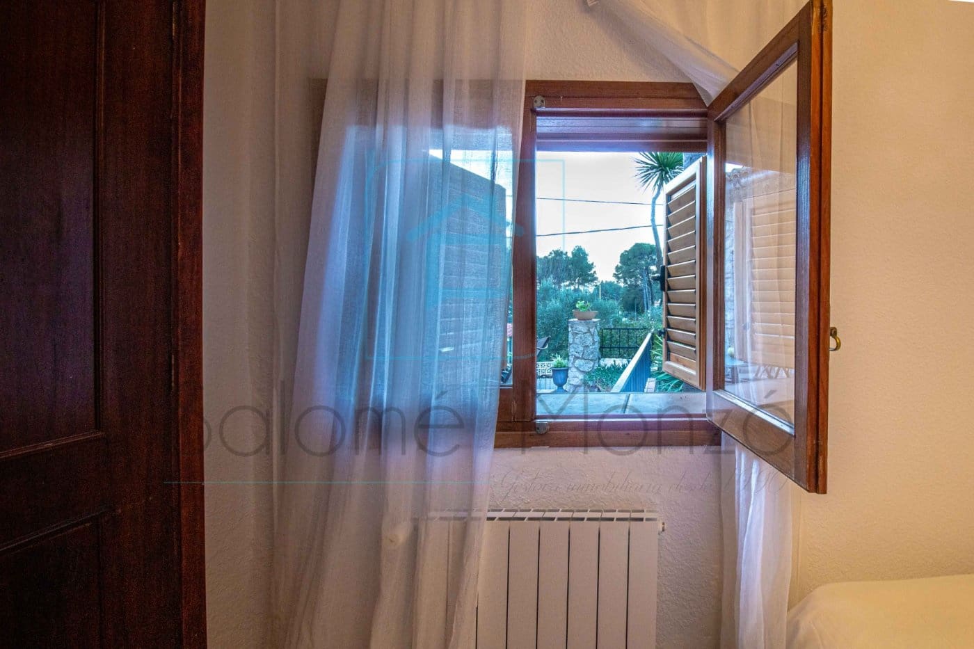 6 bedroom Finca/Country House for sale in Barx with pool - € 360,000 (Ref: 9843909)